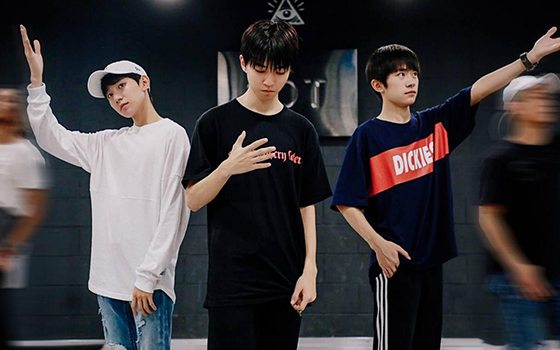 正能量偶像 正能量偶像