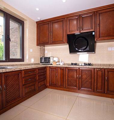 红樱桃实木复合橱柜